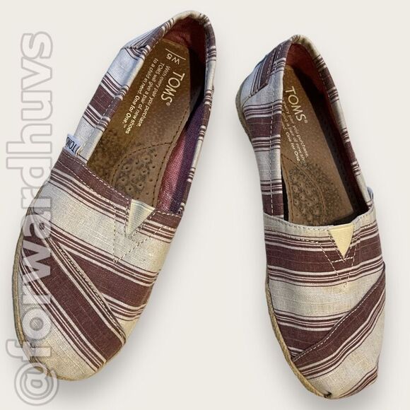 TOMS Wine & Off White Slip On Flats Women’s Size 5 - Picture 1 of 9